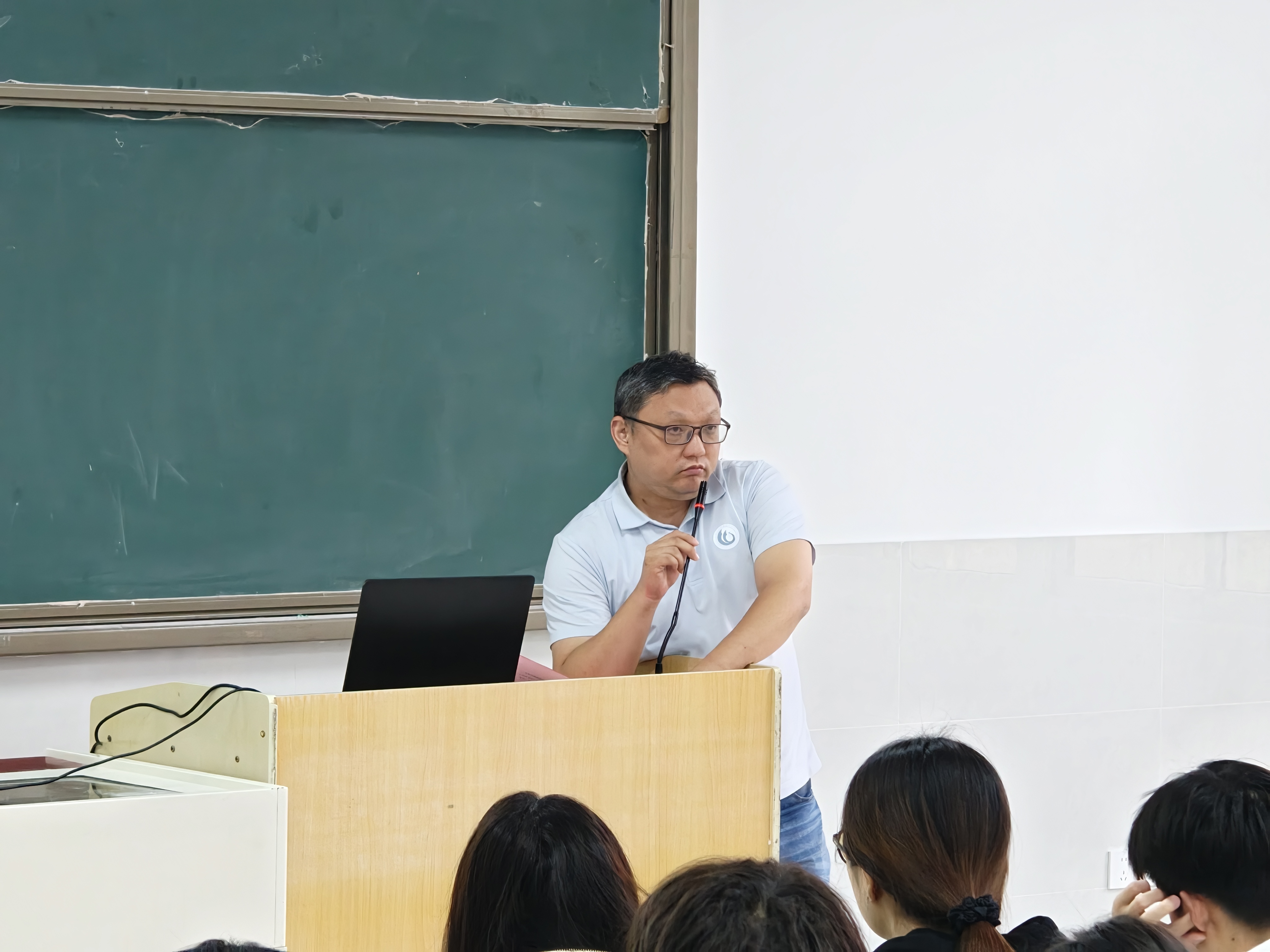 d67916efca082cd99fc2f2cf40ecc83f.jpg